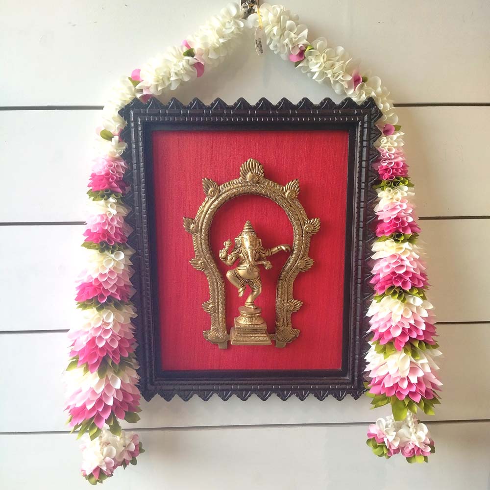 Ganesha With Prabhavali