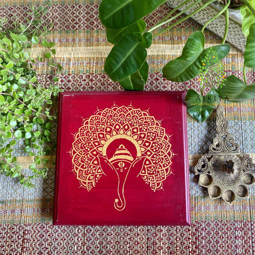 Kollam Manai Maroon