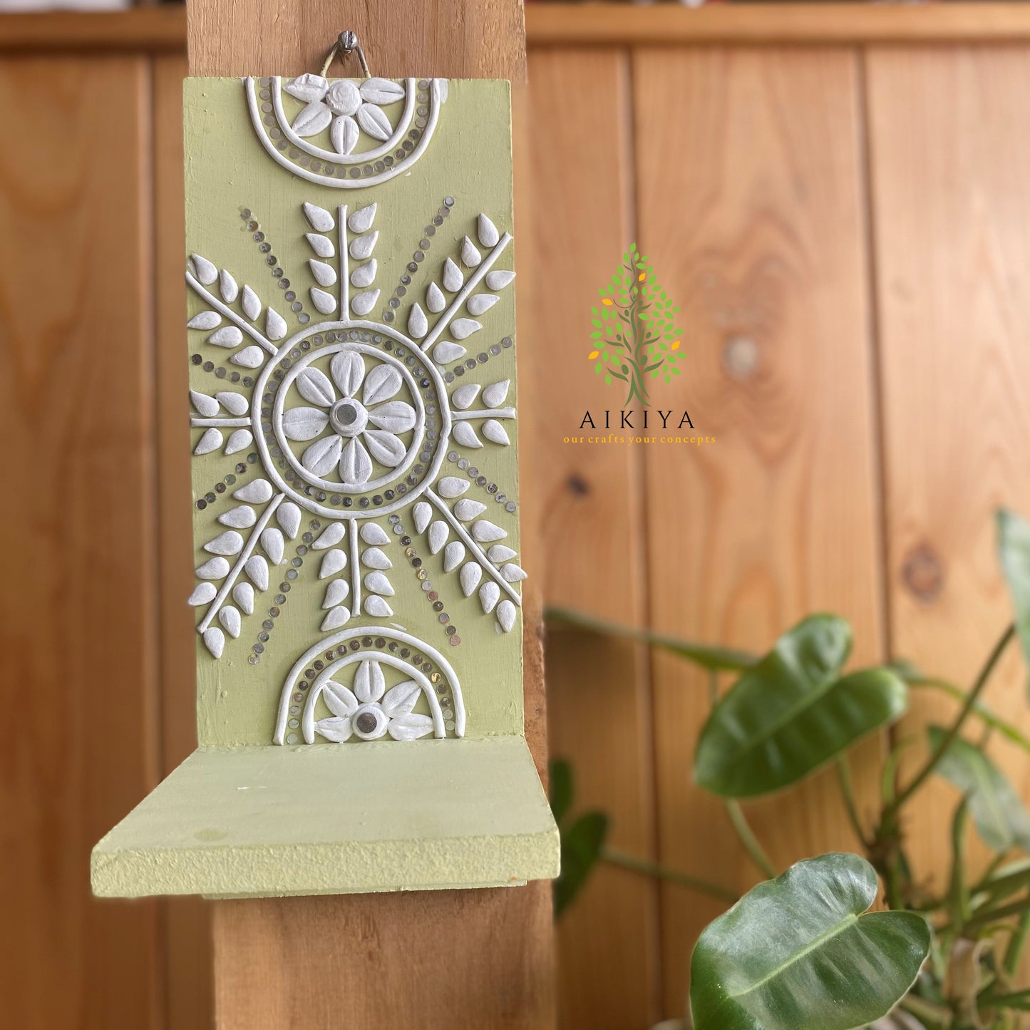 Lippan Stand - Light Green