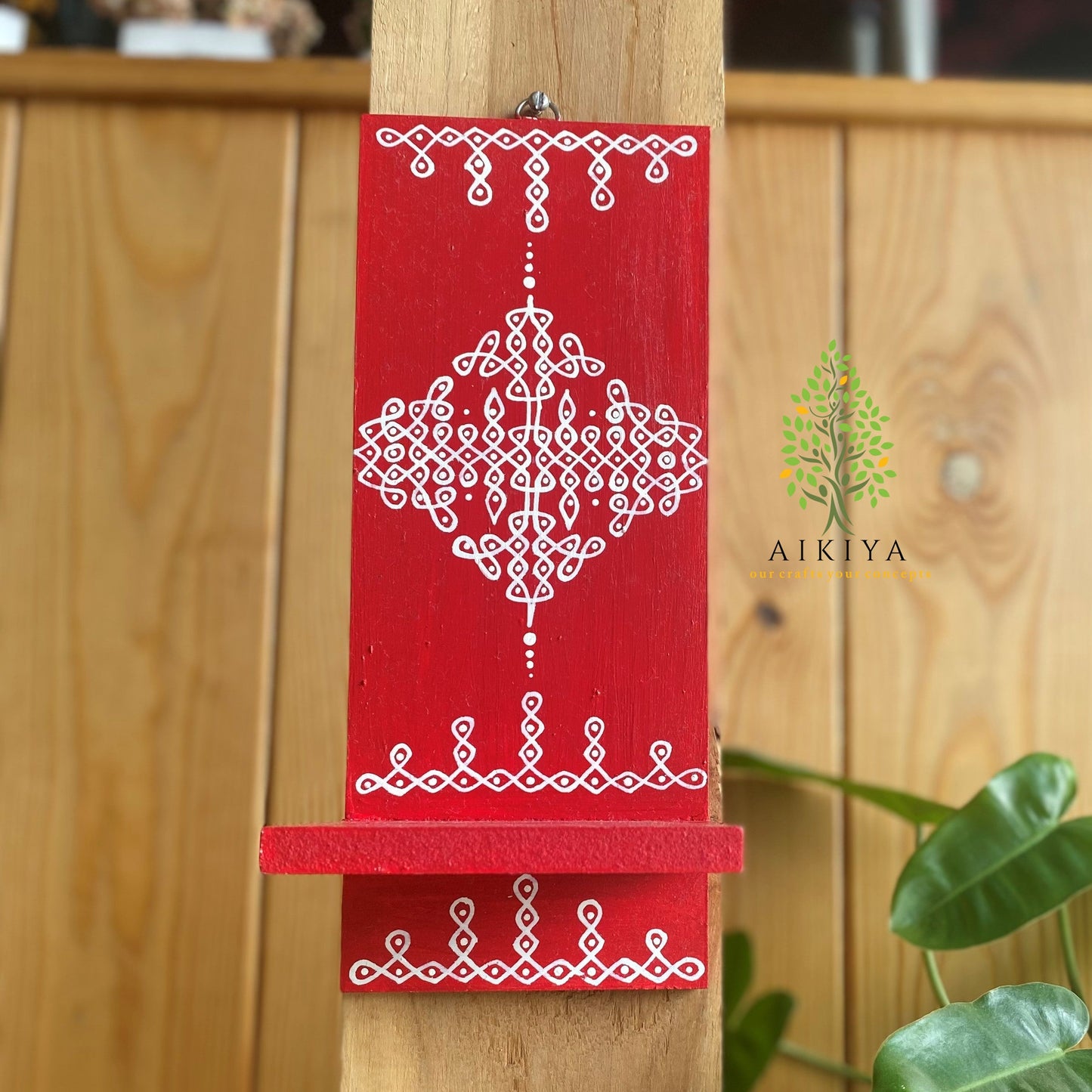 Kollam Stand - Red