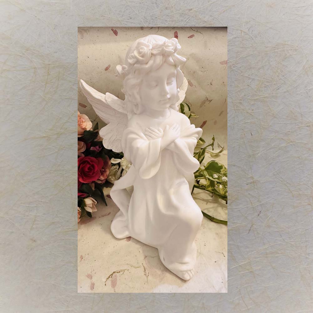 Kneeling Angel