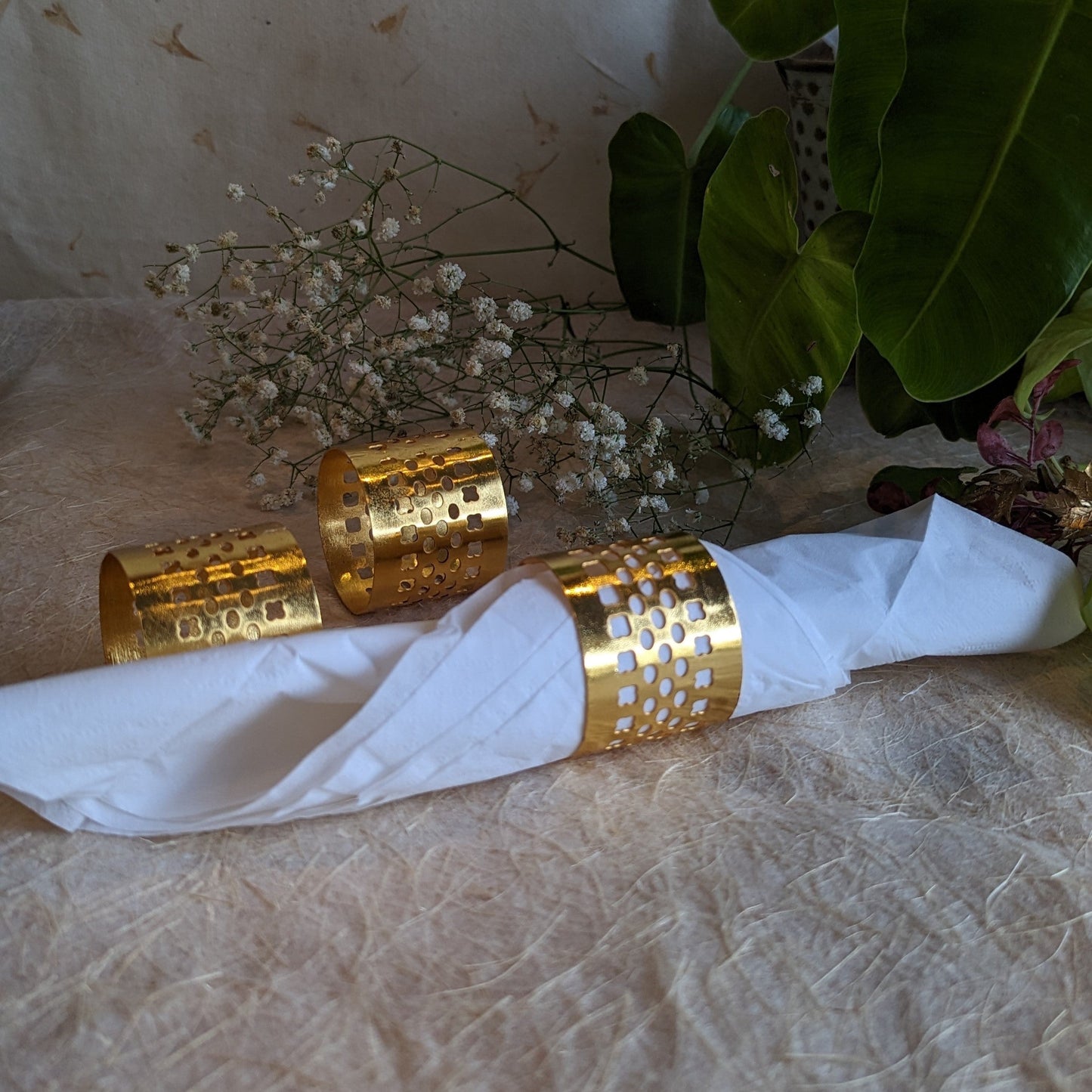 Gold Etching Napkin Ring (Set Of 6) – Luxurious Dining Accents For Special Occasions