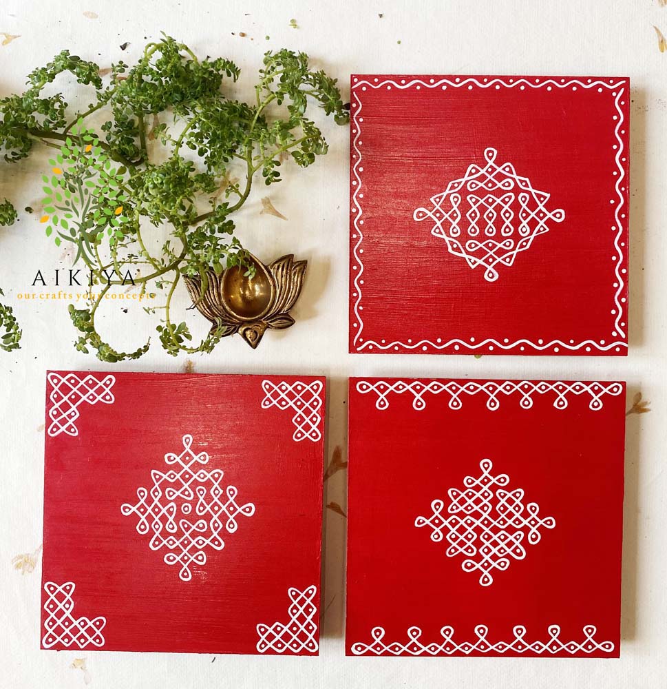 Square Red 6" Set Of 2 Assorted Designs