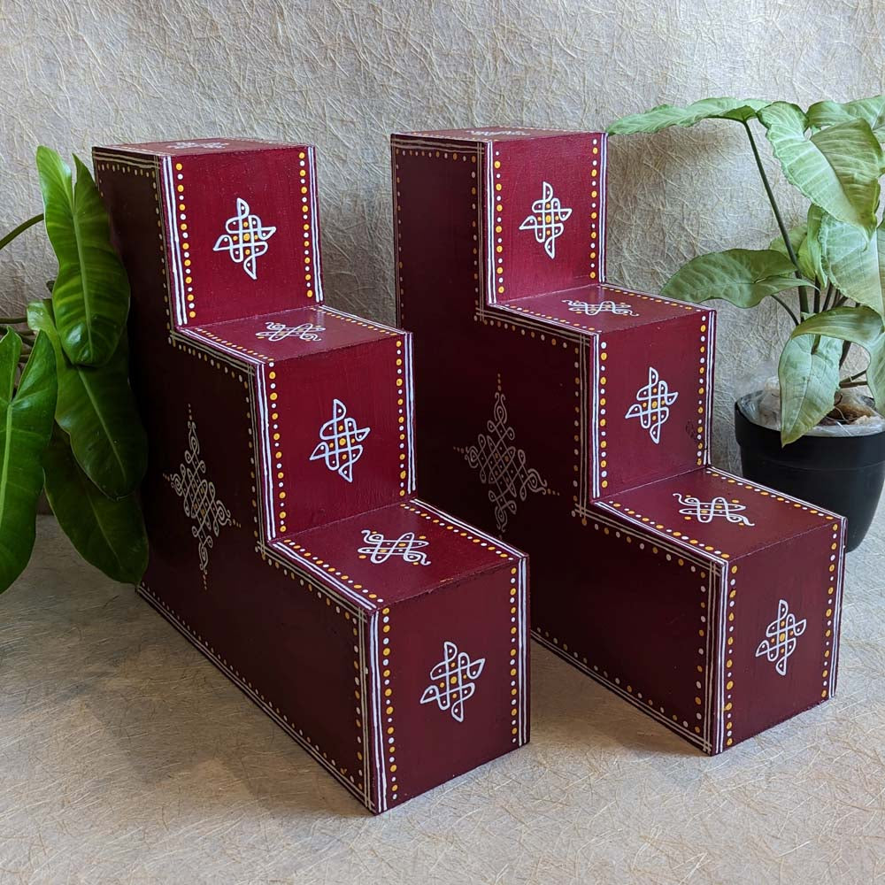 Vilakku Padi 3 Steps Step Size 4"X4" Maroon Set Of 2 Sutiable To Keep Lamps /Diyas And Idols