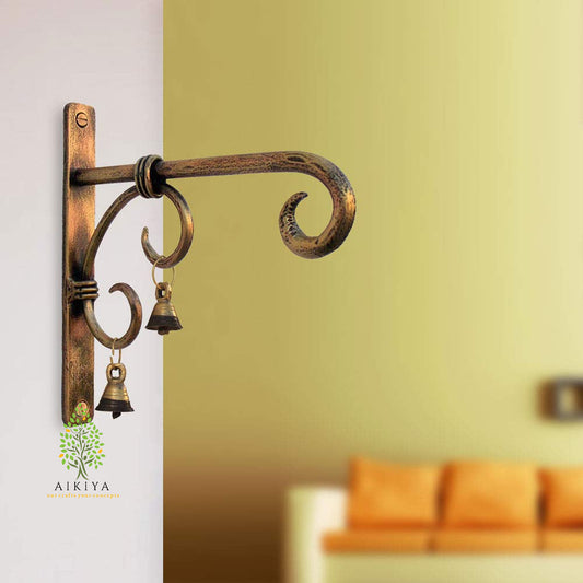 Three-Hook Hanger