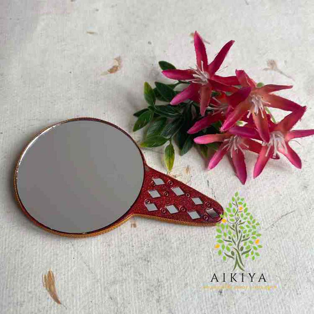 Round Mirror with Handle